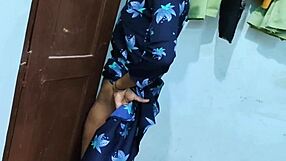 Min roomie knullade mig i missionären och cowgirl passionerat.