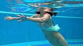Hey, check out this hottest underwater swimming babe lizi vogue
