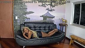 mulata with big ass makes party behind cameras in lingerie and bareback