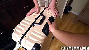 Hej, macocha Sydney Paige doi swojego pasierba w tej sesji z dużymi cyckami w POV hardcore z australijskimi amatorskimi wibracjami