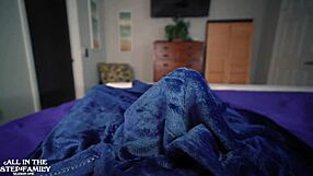 מילף בשלה אמא חורגת עושה דיפטרוט וידיים לזין ענק של בן חורג כדי לרפא זקפה בלתי פוסקת בסצנה מלאה!