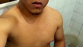 teen masturbating alone with cumshot in amateur video