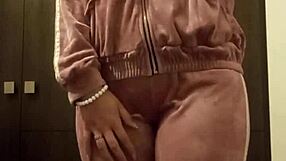 Leaked video of sexy Argentinian teacher Milet showing her ass and tits.