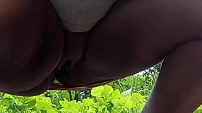 Crente Casada Mijando Na Rua