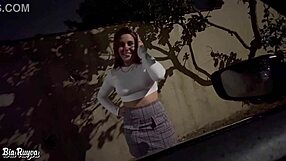 a prostituta e o crente share an outdoor encounter with big cock action