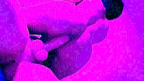 Любительский гей-твинк получает жесткий анальный секс без презерватива от папика с большим членом после пьянки в клубе