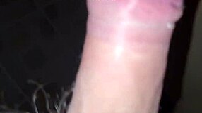 Amatoriale italiano - sborrata in vacanza con un cazzo enorme