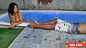 Pool Bath Turns Into Sex With Slut Giving Pussy And Peeing Passionately