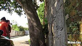 hey, we're out here just fodendo na rua with all that public thrill and sucking action going on