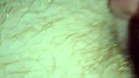 Amaterski par pokušava da snima prvi put u svom kućnom videu