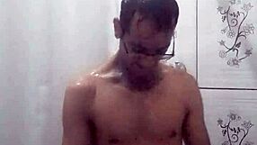 leaked online showing off to neighborhood girl today