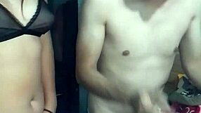 grabamos en webcam fati muestra tetas en panties luego la meto a mi novia en doggystyle