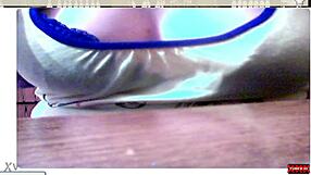 Teen Amateur Webcam Girl Performs Sex