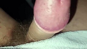 Amatoriale italiano - sborrata in vacanza con un cazzo enorme