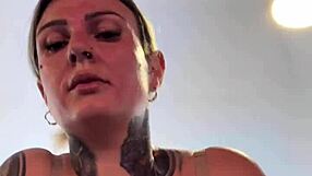 I didn't notice my wet pussy dripping during gym workout