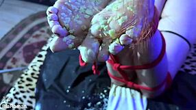 Warming Up Those Soles For Deepthroat