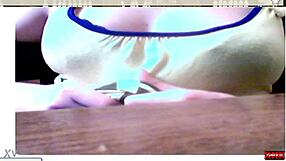 Teen Amateur Webcam Girl Performs Sex