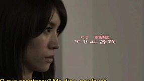 Fantasía de fantasma lesbiana persiguiendo a sus amores calientes