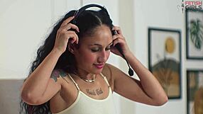 Brazilian Sugarbaby Masturbates With Dildo For Sugardaddy