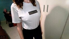 prima sborrata in gola con brutto finale, screaming ass worship in rough cfnm scene