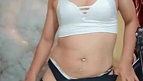 transexual rica blanca in crossdressing display