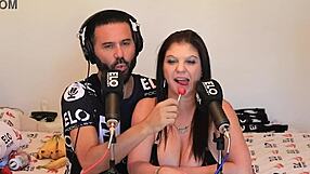 Coralyn Jewel Enters Spicy Room In Las Vegas