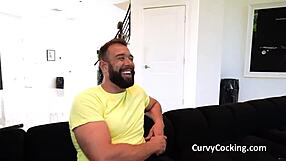 Jebi moje velike joške za rojstni dan, prijatelj! Nemška rjavolaska punca dobi hardcore titty fuck in več.