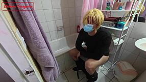 La Fiesta Continua En El Baño - Trailer