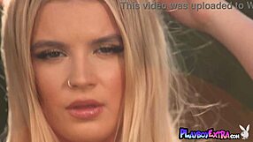 Sky Wonderlands 18+ tenåringskropp kler av ute i striptease, klær revet mens soling