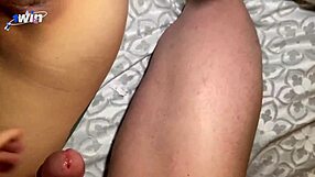 Influencer colombiana mama intenso y folla al manager en el viaje