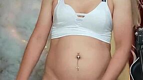 transexual rica blanca in crossdressing display