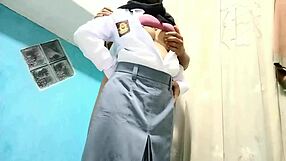 High school student fucks boyfriend after school