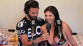 Coralyn Jewel Enters Spicy Room In Las Vegas