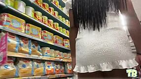 Sexy Latina Gets Eaten Out In Outdoor Market Depot