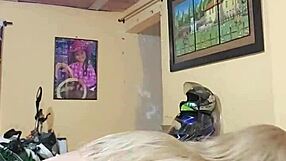 transexual rica blanca in crossdressing display