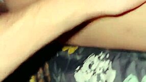 Amiga recibe una follada dura mientras viene su novio