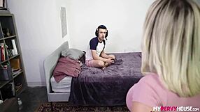 Quinn waters screams as big meat pounds milf pussy deep