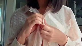 Hot Teen Shows Off In Public!