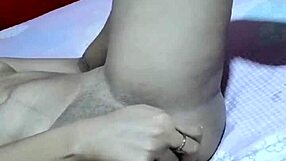 Masturbándome en casa de mi vecino