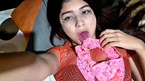 JOVENCITA MANDA VIDEO A SU PROFESOR PARA PASAR MATERIA!