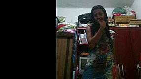 Wonder Woman Dresses In Lingerie And Flashes