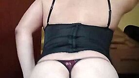 Shirley Bailando Sexy En Corset Rojinegro