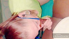 Istri Pantat Seksy Ngisap Kontolku Dalem Banget Sampai Telan