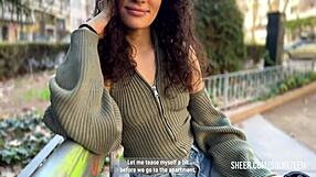 Σγουρή μελαχρινή Λατίνα από Tinder αφήνεται σε ό,τι θέλω με κώλο και μουνί