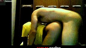 Morena gostosa dona de uma raba deliciosa d4 com seu namorado dotado amador