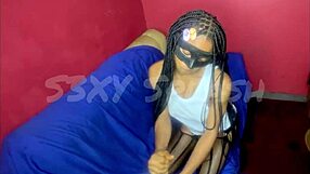 ספלאש 2.0 משחקת עם הכוס העסיסית שלי לפני עלייה לבמה לא ידעתי שהבוס הגדול מצותת לימד אותי לקח סקווירט בכל מקום