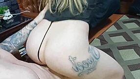 can't stop watching that blonde's perfect ass ride