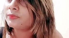 Indian sexy dance with big tits and naughty moves