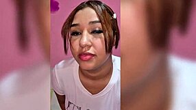 cuidado cuidado casi me hechas la leche en el ojo y yo la quiero en la boquita