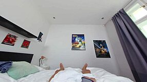 Helen Star kasih gue seks enak! Bersihin rumah dulu!